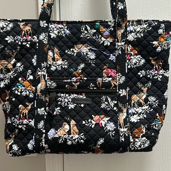 Grand Tote & Zip ID Wallet - Perrotti's Country Barn - Picture 2 of 6